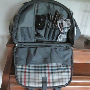 Picnic Time Carnaby St. Insulated Picnic Cooler holds 2 bottles Service for Two